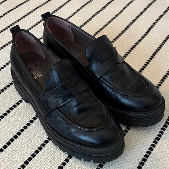 Miz Mooz NYC black loafers with chunky sole. - Picture 1 of 4
